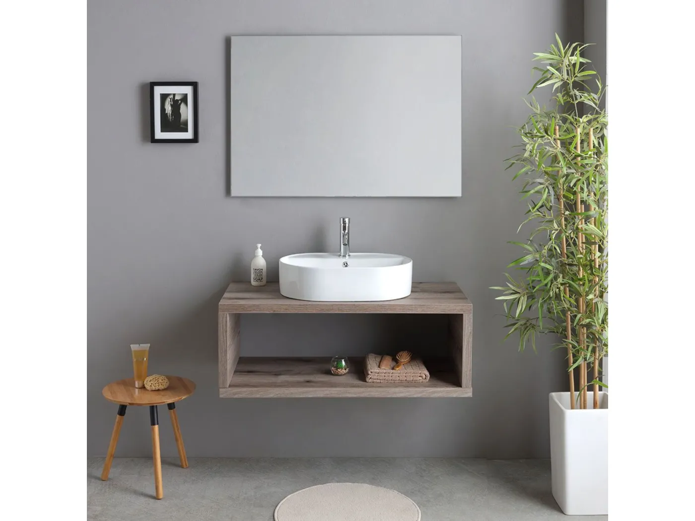 "Kos" 100 cm großer hängender Badezimmerschrank aus fossiler Eiche mit weißem ovalem Keramikwaschbecken und rechteckigem Spiegel
