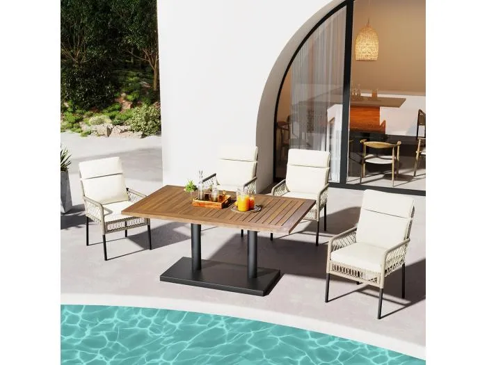 5-teiliges Outdoor-Tisch- und Stuhlset für 4 Personen gleichzeitig, mit Tischplatte aus massivem Akazienholz und PE-Rattan-Stühlen.