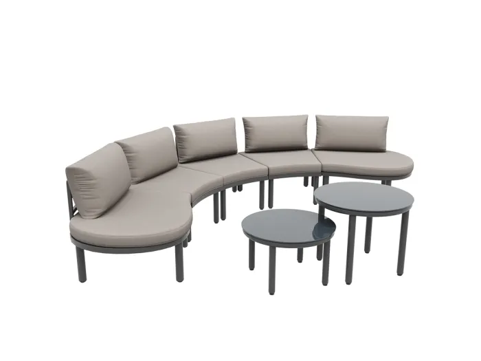 Modularer Garten aus Metall: 5-Sitzer Sofa mit grauen Kissen, 2 Glastische - höhenverstellbare Füße