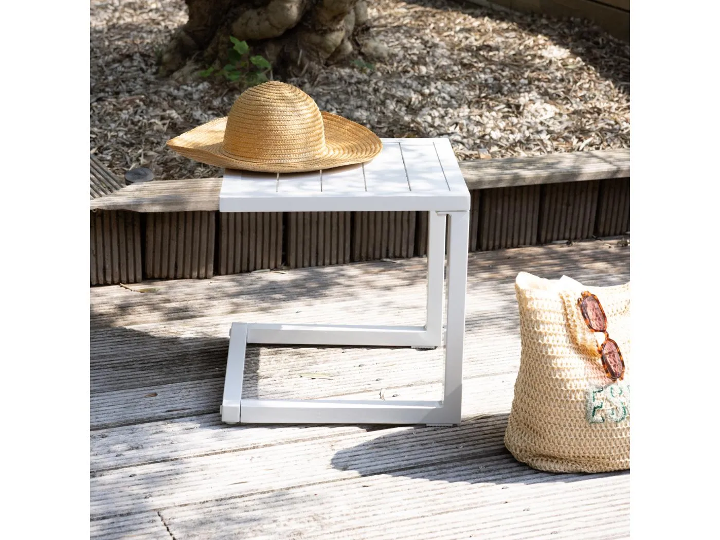 Beistelltisch BARBADOS aus weißem Aluminium