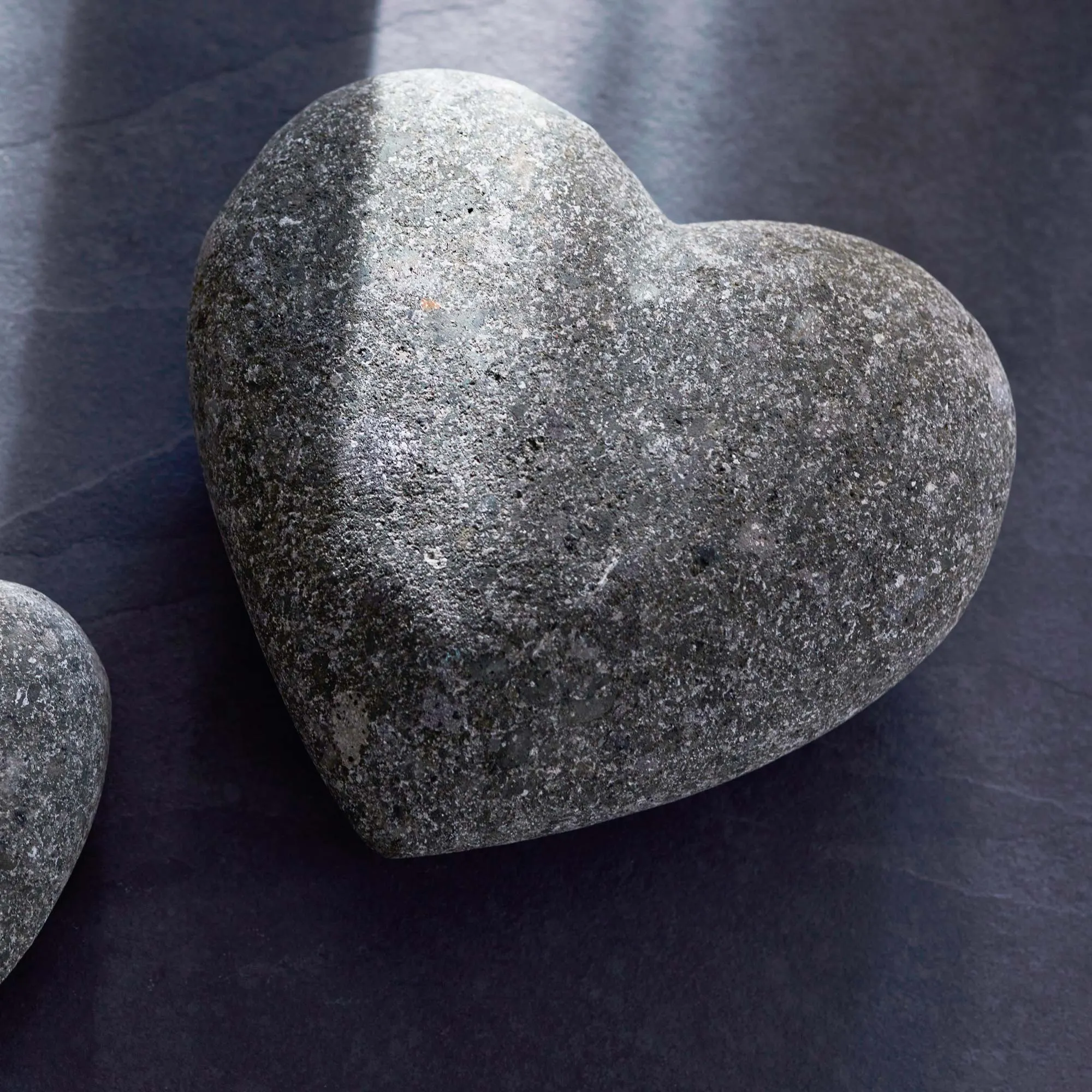 Steinherz, natur, T 23 cm, B 22 cm, H 9 cm