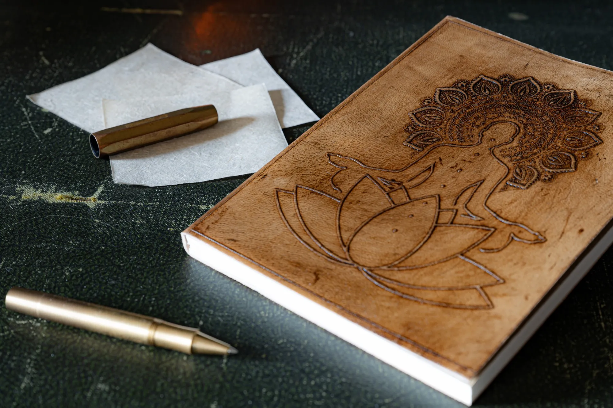 Notizbuch 'Yoga' mit Ledereinband, H 20 cm, B 15 cm, H 1 cm