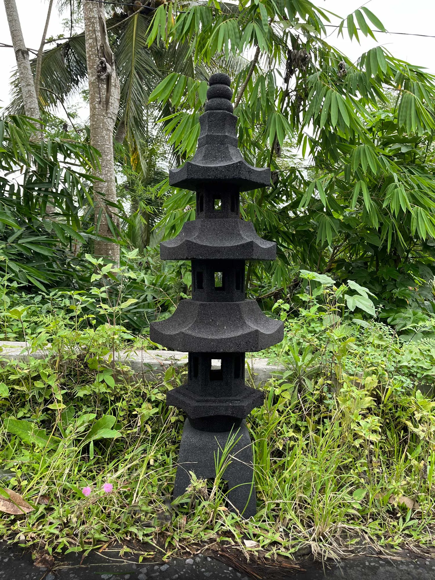 Tempelleuchte aus Stein, H 105 cm, Ø 35 cm