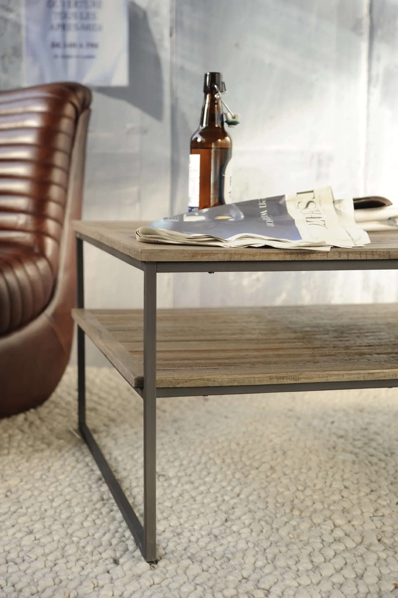 Couchtisch 'Cranford', aus recyceltem Teak und Eisen, B 74 cm, L 74 cm, H 42 cm