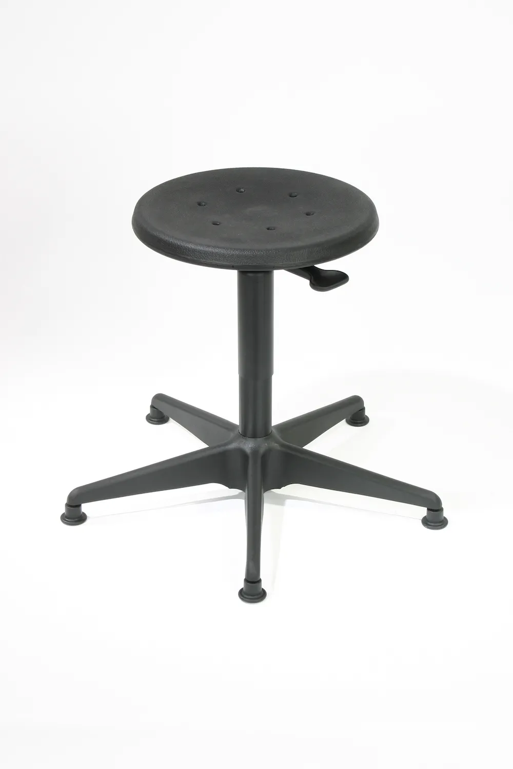 Drehhocker Atlanta | Sitzhöhe 38-51cm | Ø 59cm | Tragfähigkeit 110kg | Polyurethane-Sitz | Stahl-Fußkreuz mit Gleiter | Hebelauslösung | Schwarz