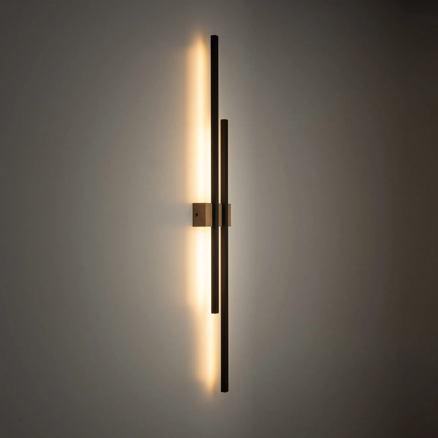 Led Wandleuchte Flash Schwarz Kiefer Höhe 90 Cm 2 Flammig Wandlampe Lampe S647 B-Ware