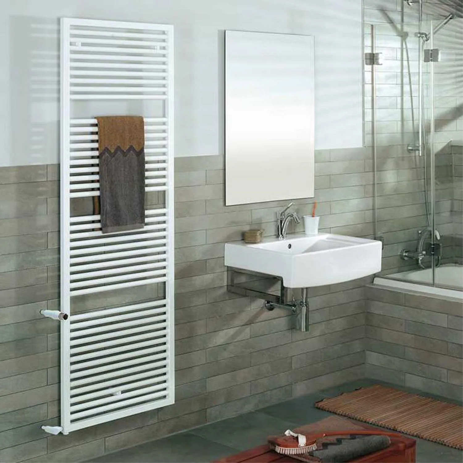 Zehnder Design-Heizkörper „Universal“ Austauschmodell 50 × 180,7 cm in Verkehrsweiß (RAL 9016, glänzend)