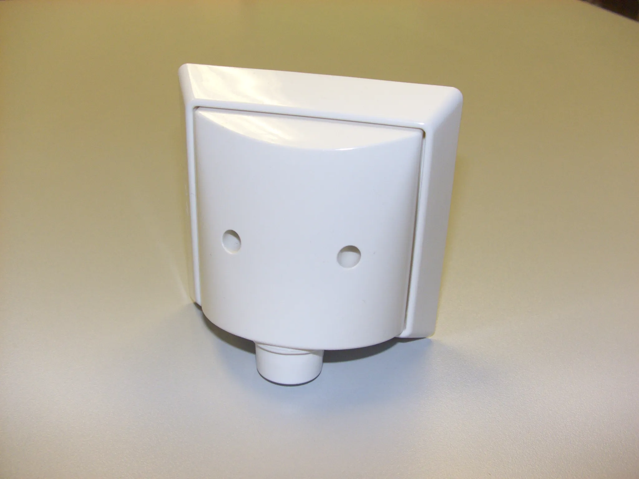 Kabelauslass inklusiv Rahmen, mit Zugentlastung, IP44