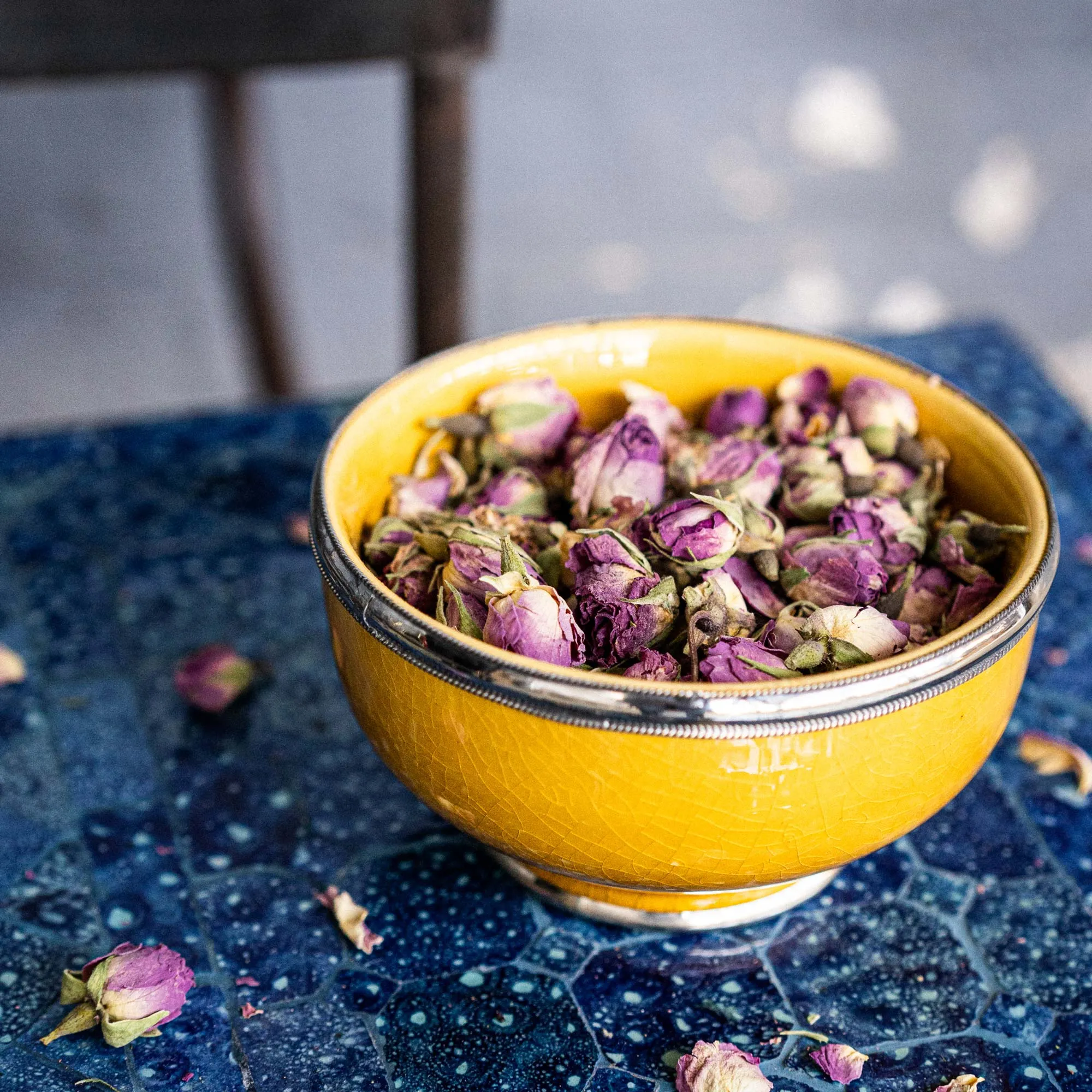 Keramikschale mit Metallrändern, senfgelb, Ø 12 cm, H 8 cm