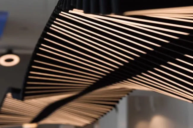 Hängeleuchte Serie Vertikalne 100W PIANO