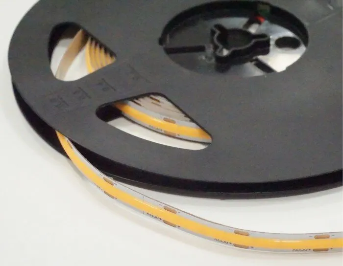 LED COB 480LED Streifen 9W/m GELB IP20 /5m/ P