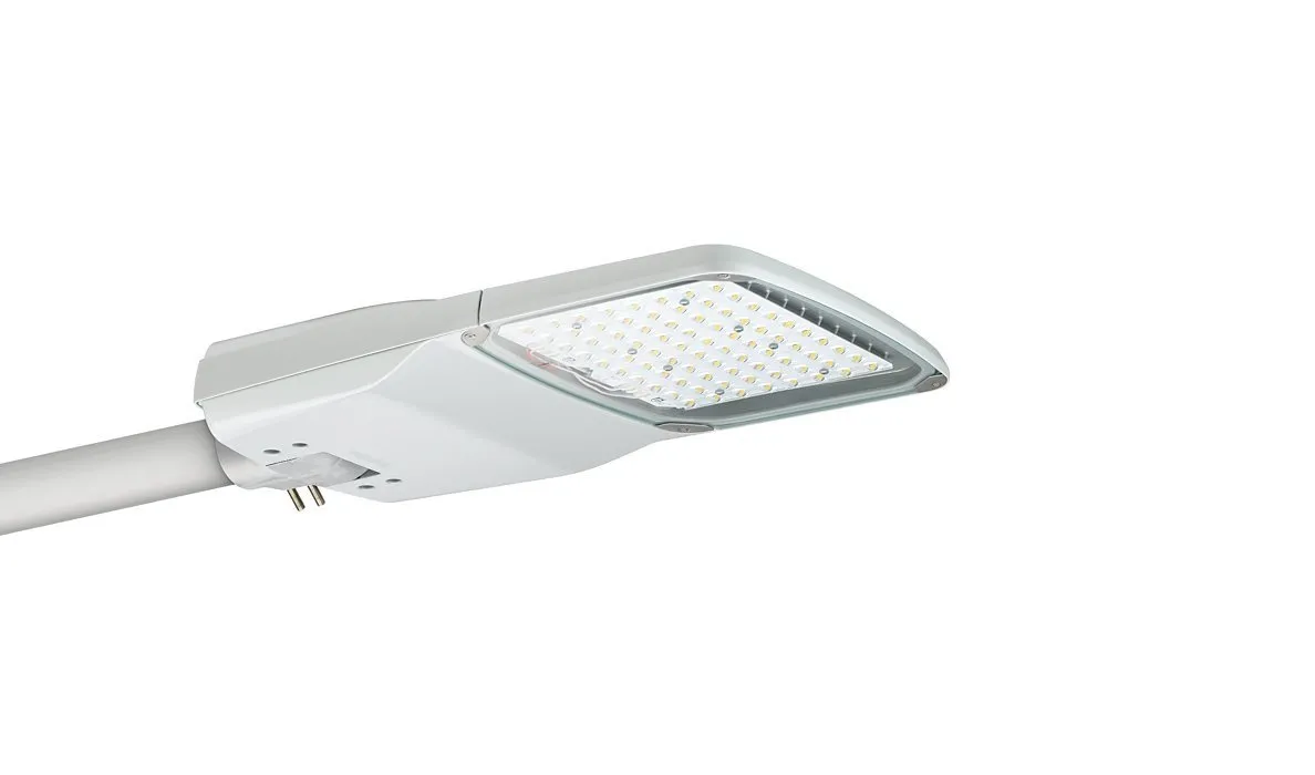LED-Straßenleuchte BGP292 108W 4000K 14280lm IK08 IP66 LumiStreet Philips